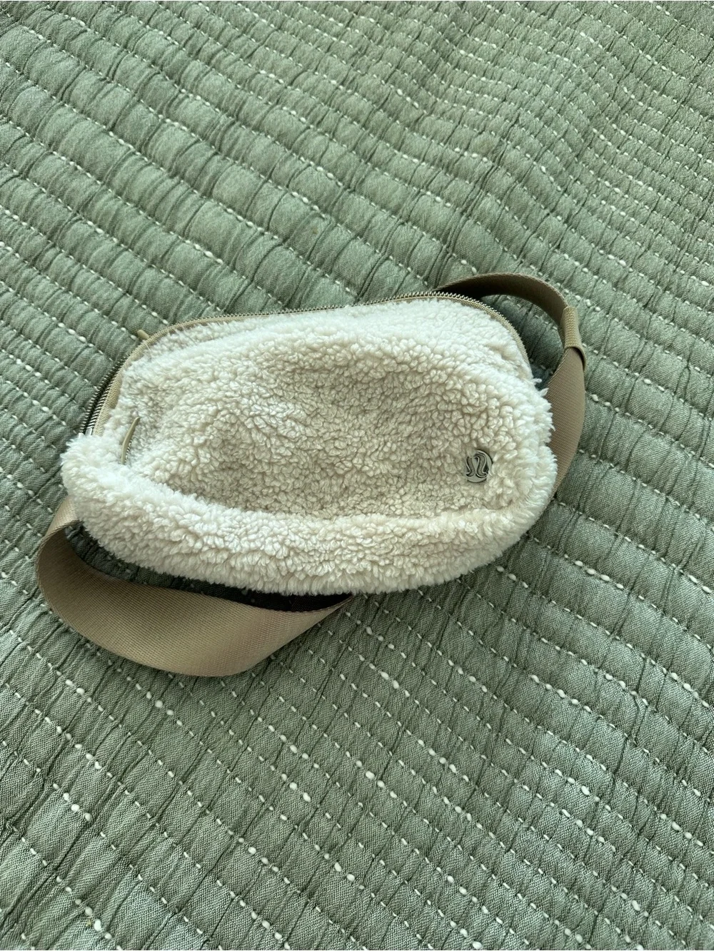 lululemon athletica Sherpa Belt Bag in Cream and Tan